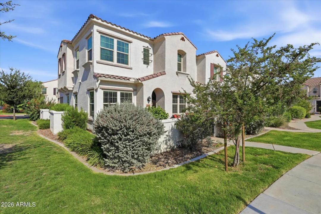 Real Estate Picture 2