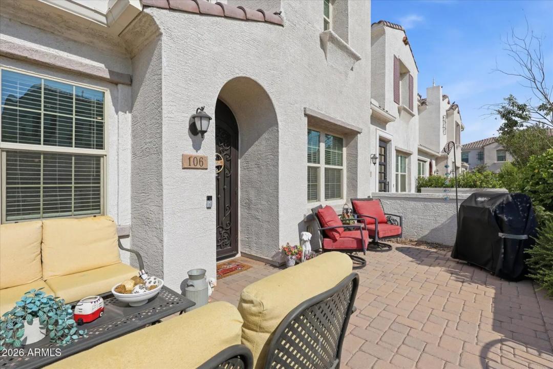 Real Estate Picture 5