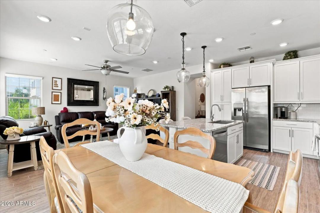 Real Estate Picture 16
