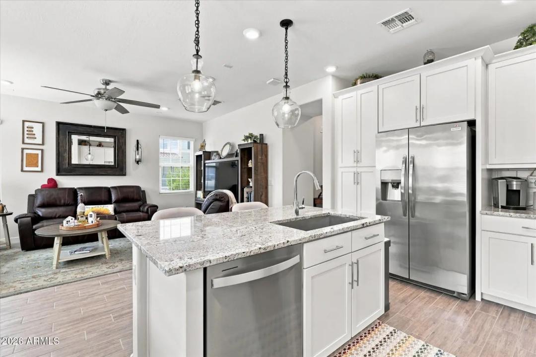 Real Estate Picture 18