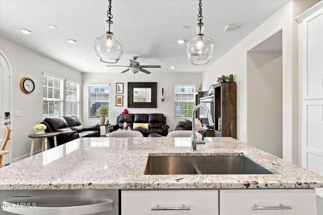Real Estate Picture 20