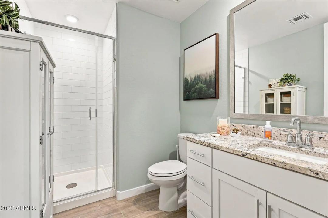 Real Estate Picture 24