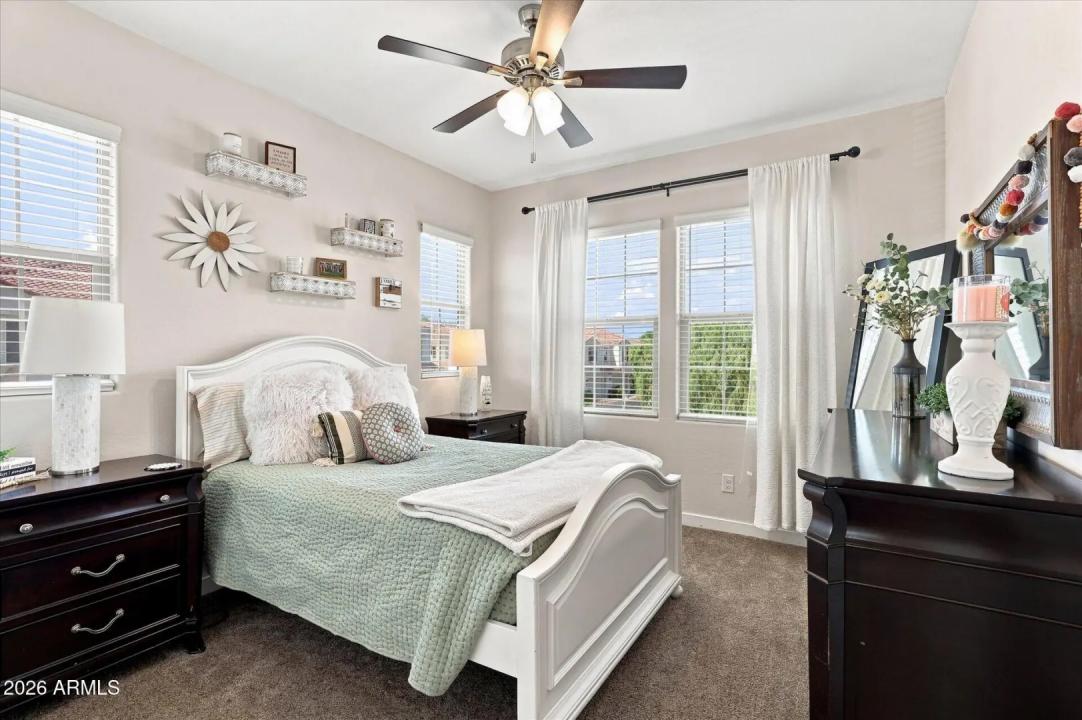 Real Estate Picture 30