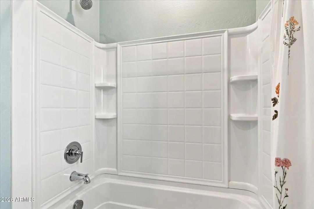 Real Estate Picture 33