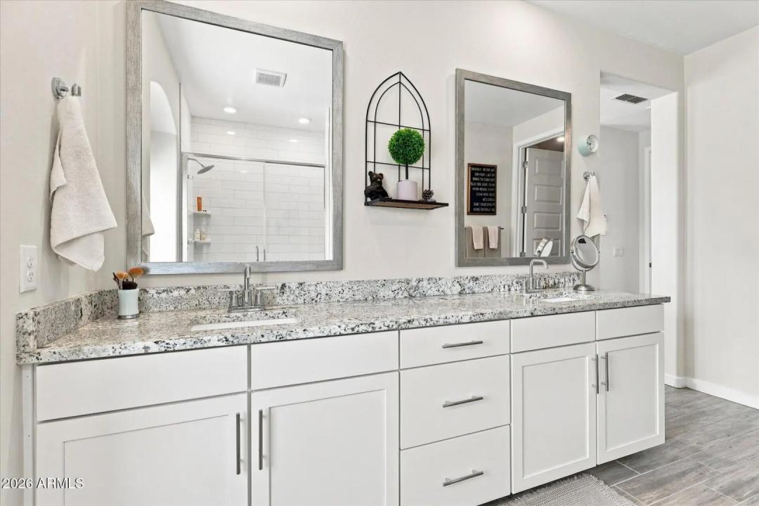 Real Estate Picture 36