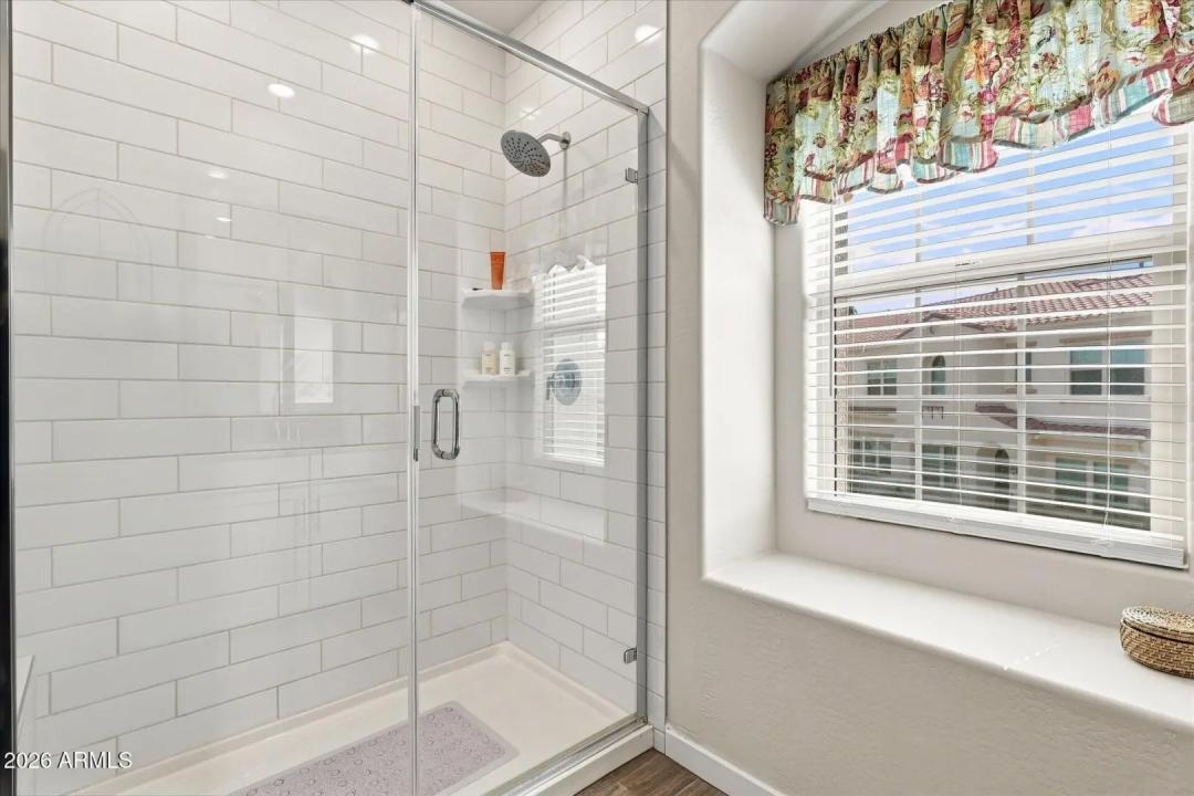 Real Estate Picture 38