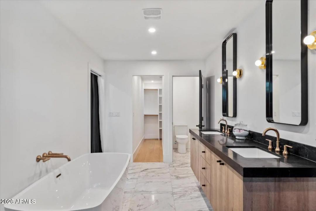 Real Estate Picture 29