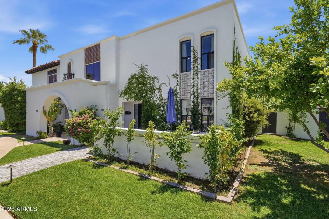 Real Estate Picture 1