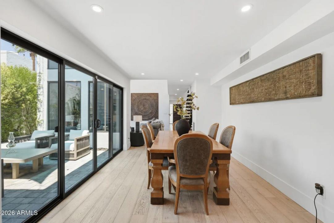 Real Estate Picture 15