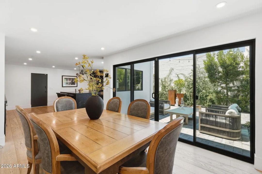 Real Estate Picture 16