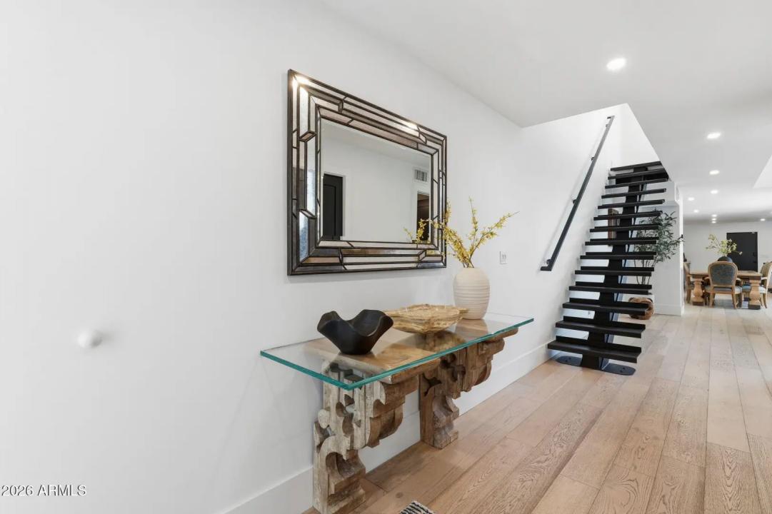 Real Estate Picture 20