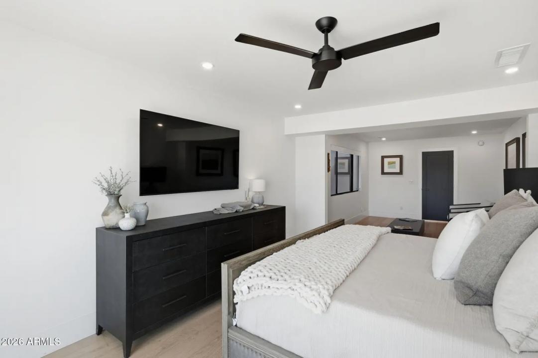 Real Estate Picture 27