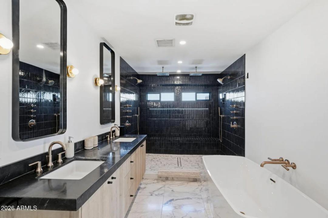Real Estate Picture 28