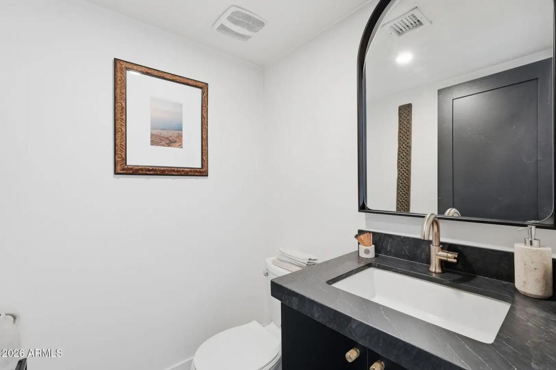 Real Estate Picture 7