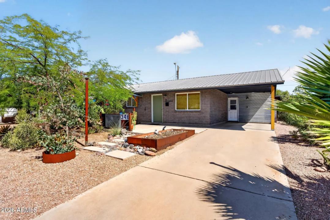 Real Estate Picture 1
