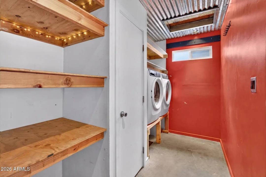 Real Estate Picture 16
