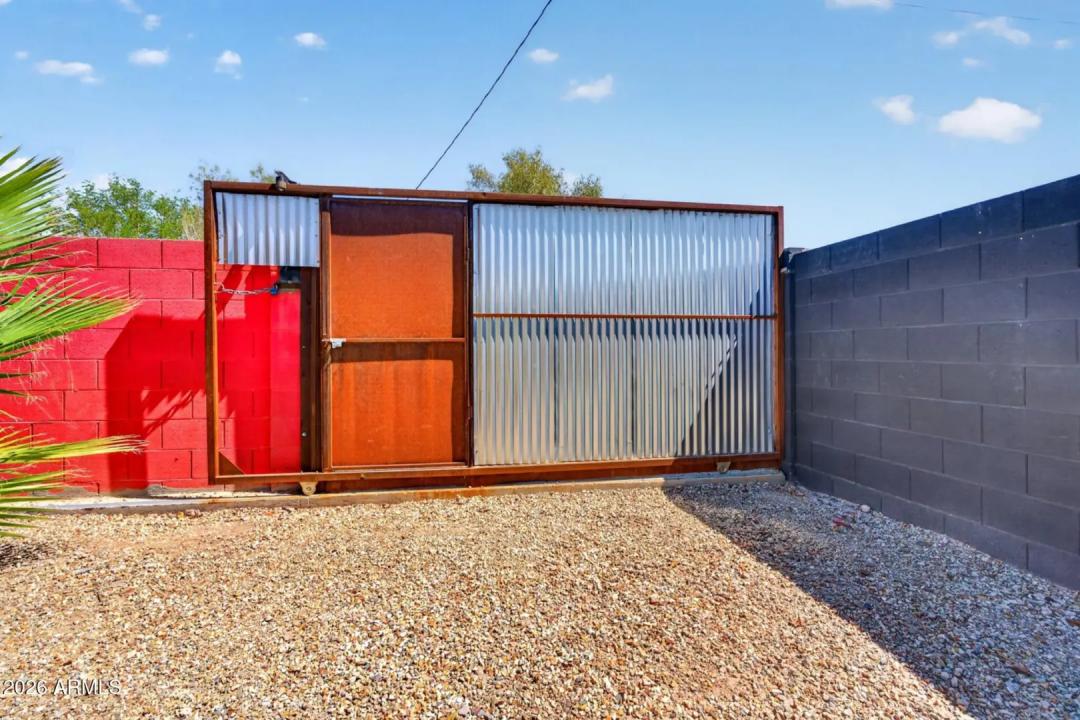 Real Estate Picture 28