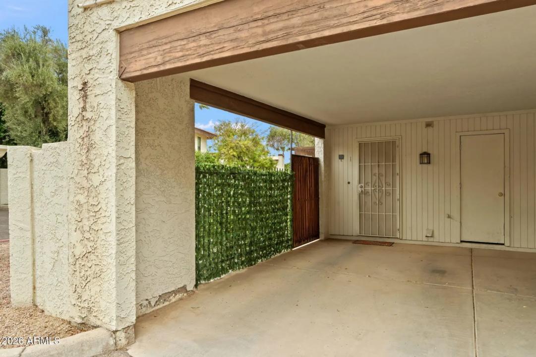 Real Estate Picture 24
