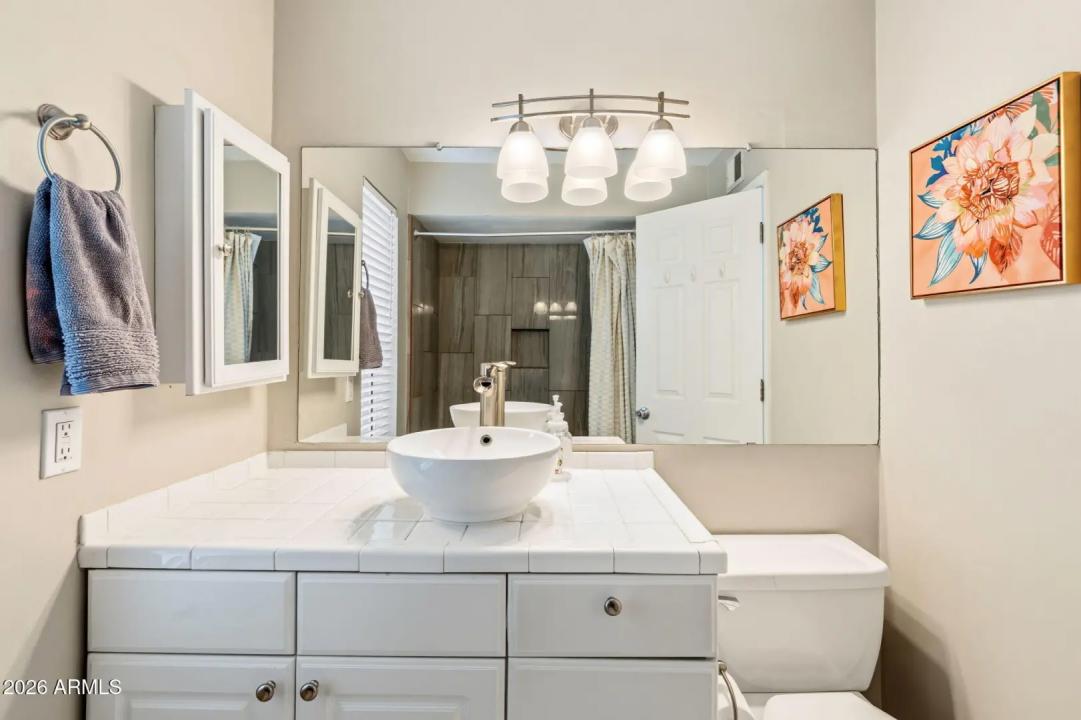 Real Estate Picture 17