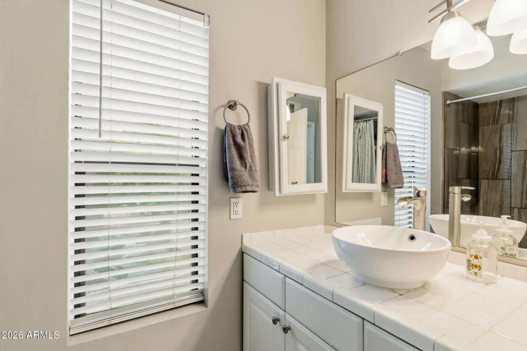 Real Estate Picture 16