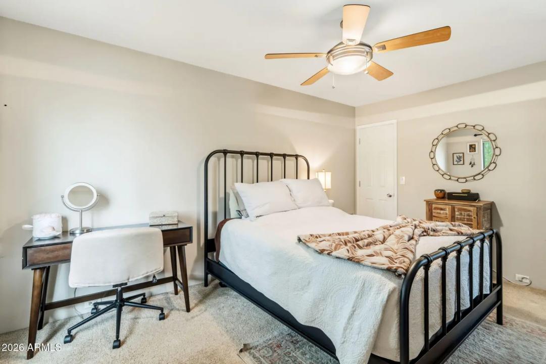 Real Estate Picture 15
