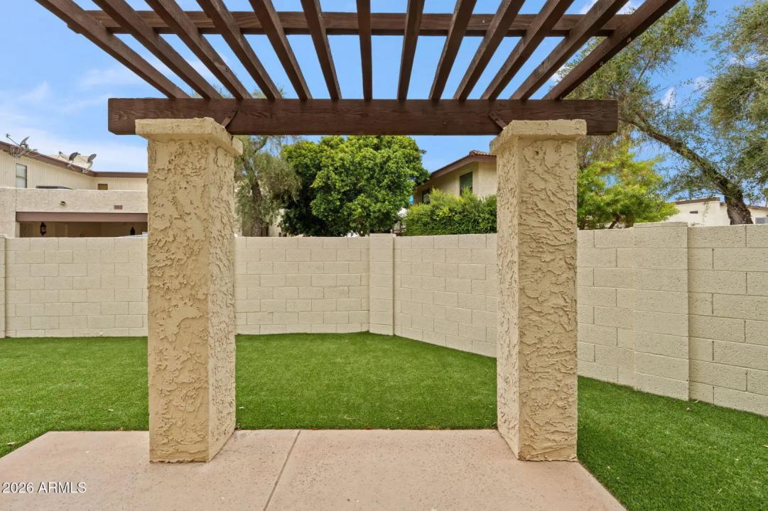 Real Estate Picture 27