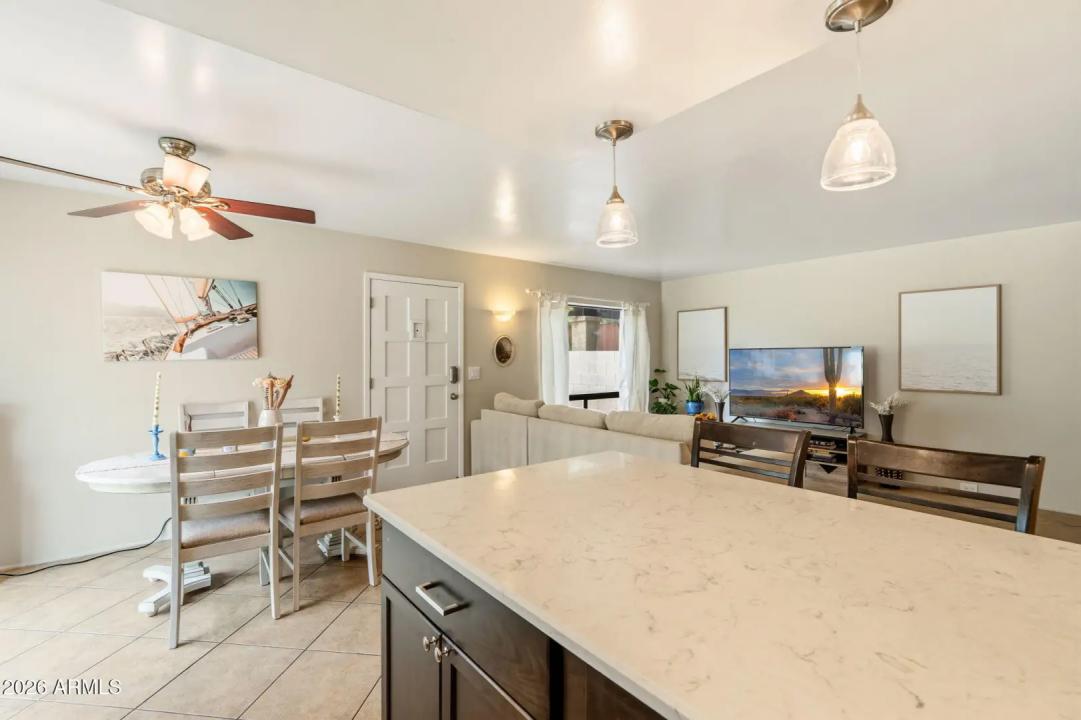 Real Estate Picture 11