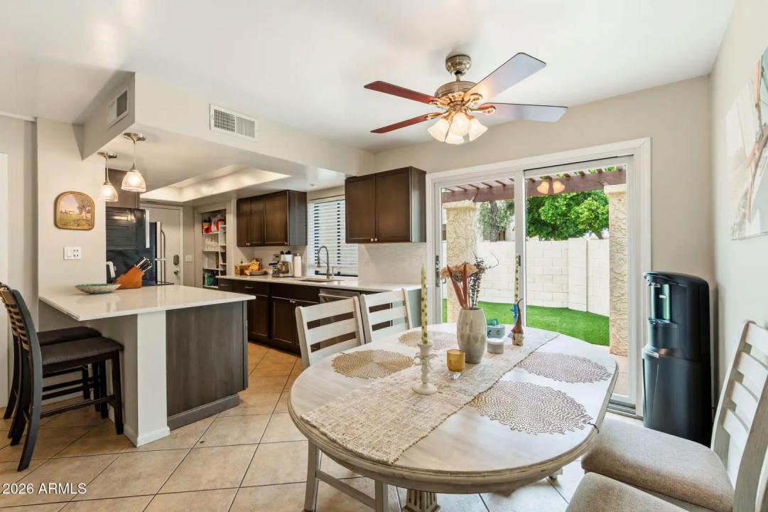Real Estate Picture 8