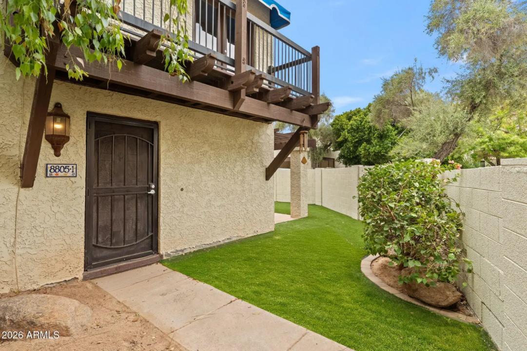 Real Estate Picture 2