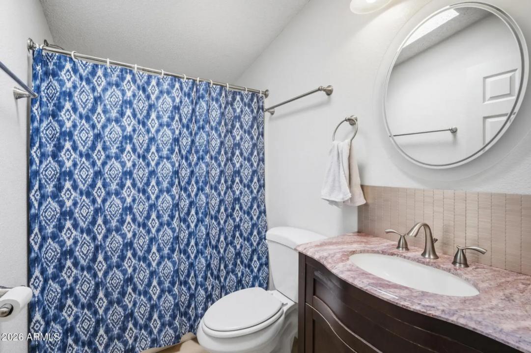 Real Estate Picture 11