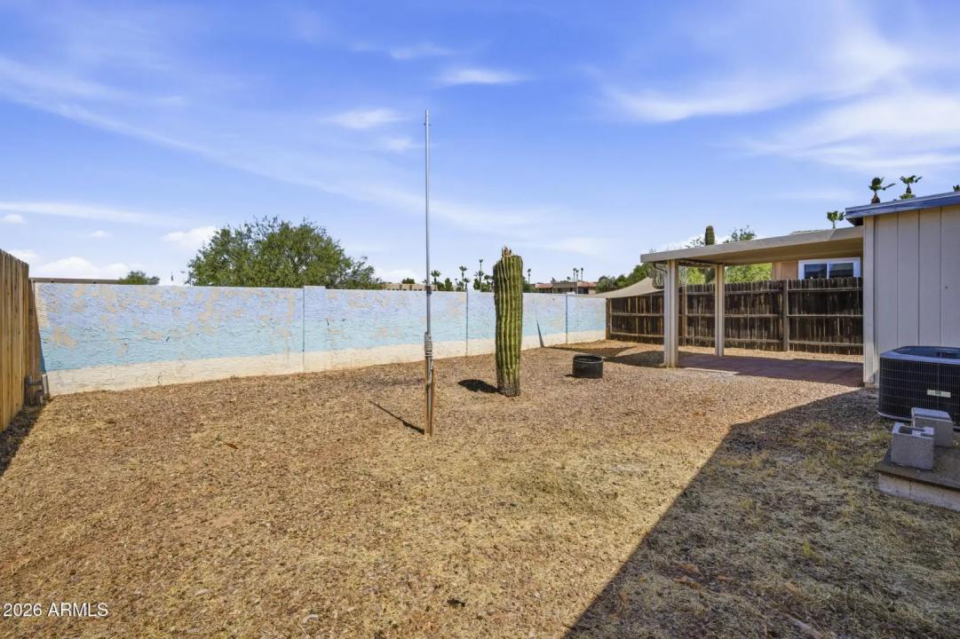 Real Estate Picture 14