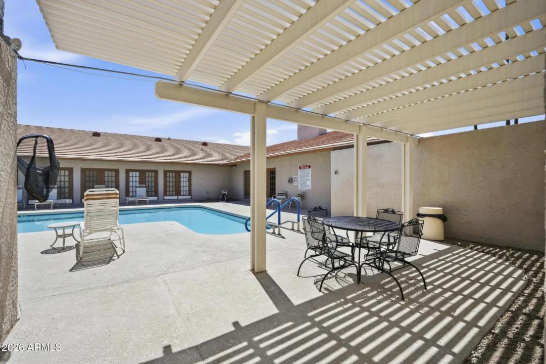 Real Estate Picture 18