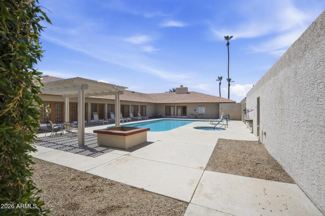Real Estate Picture 17