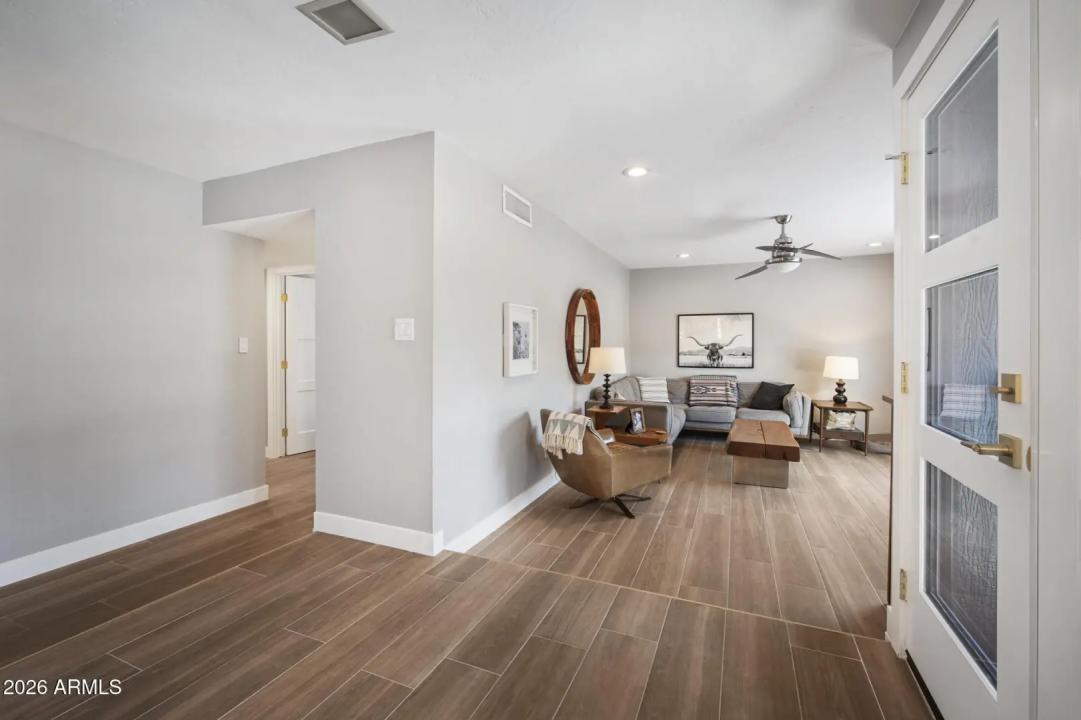 Real Estate Picture 6