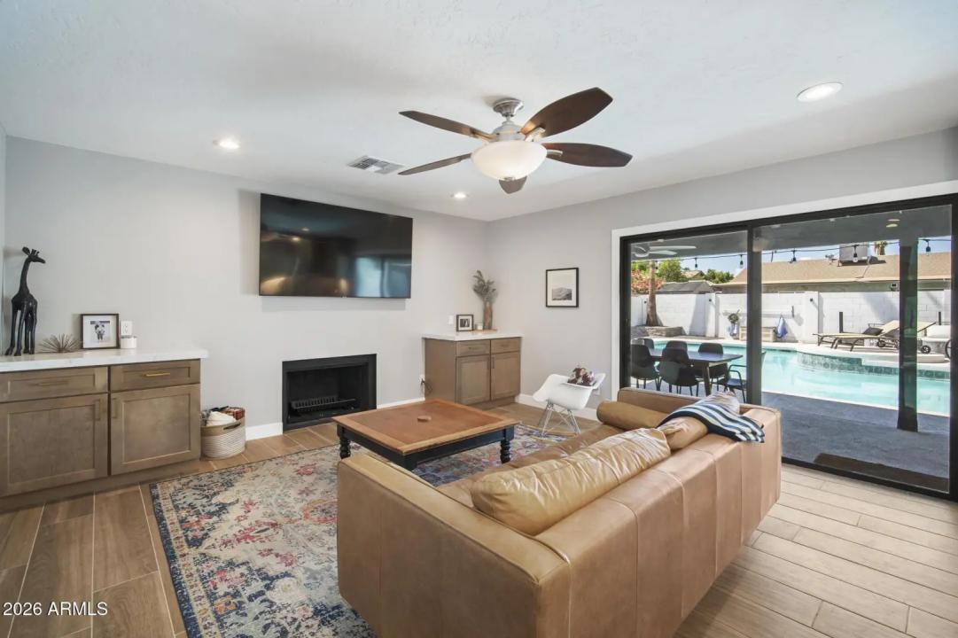 Real Estate Picture 20