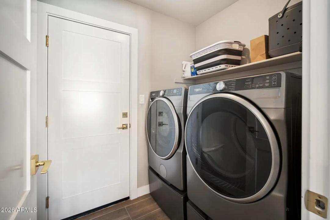 Real Estate Picture 23