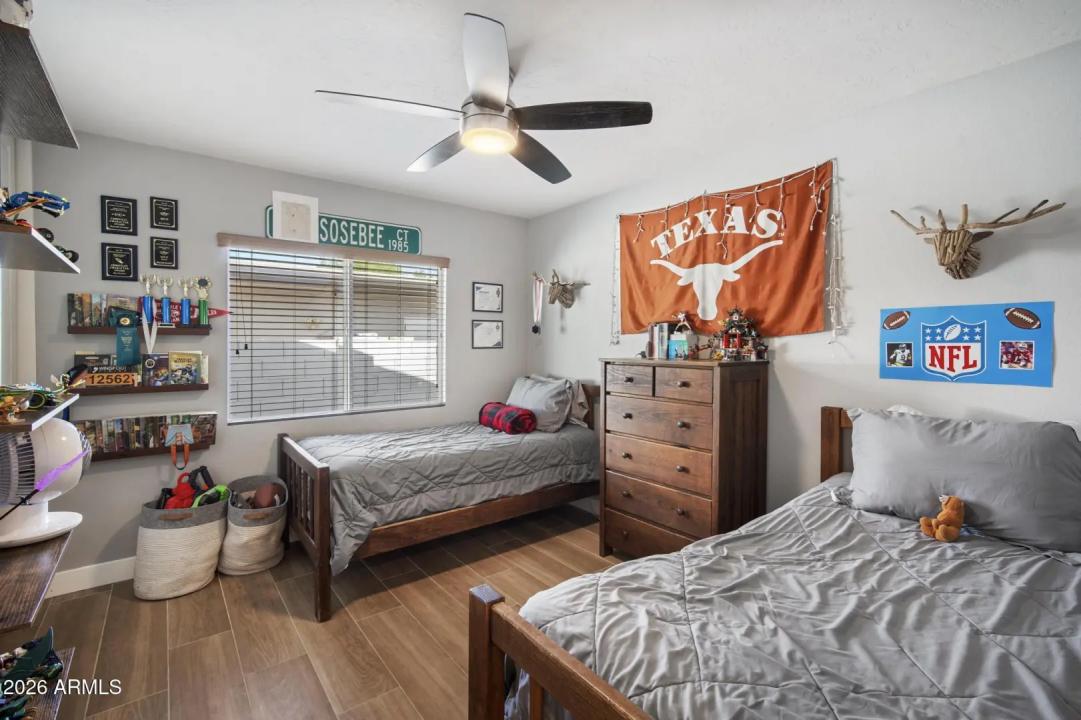 Real Estate Picture 24