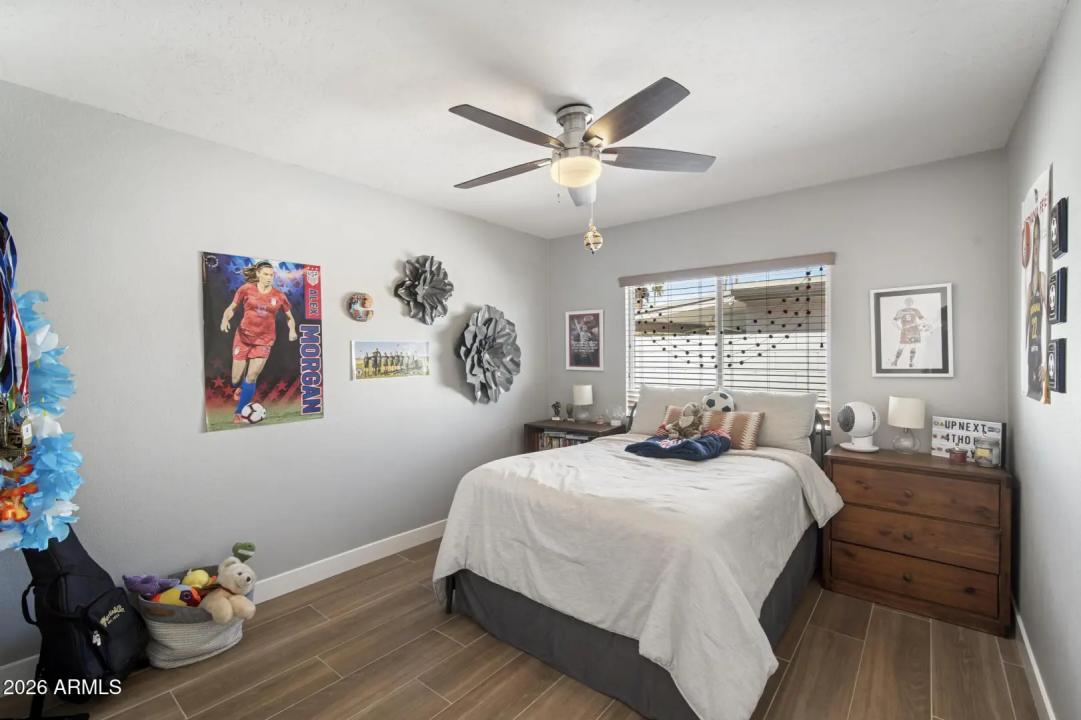Real Estate Picture 25