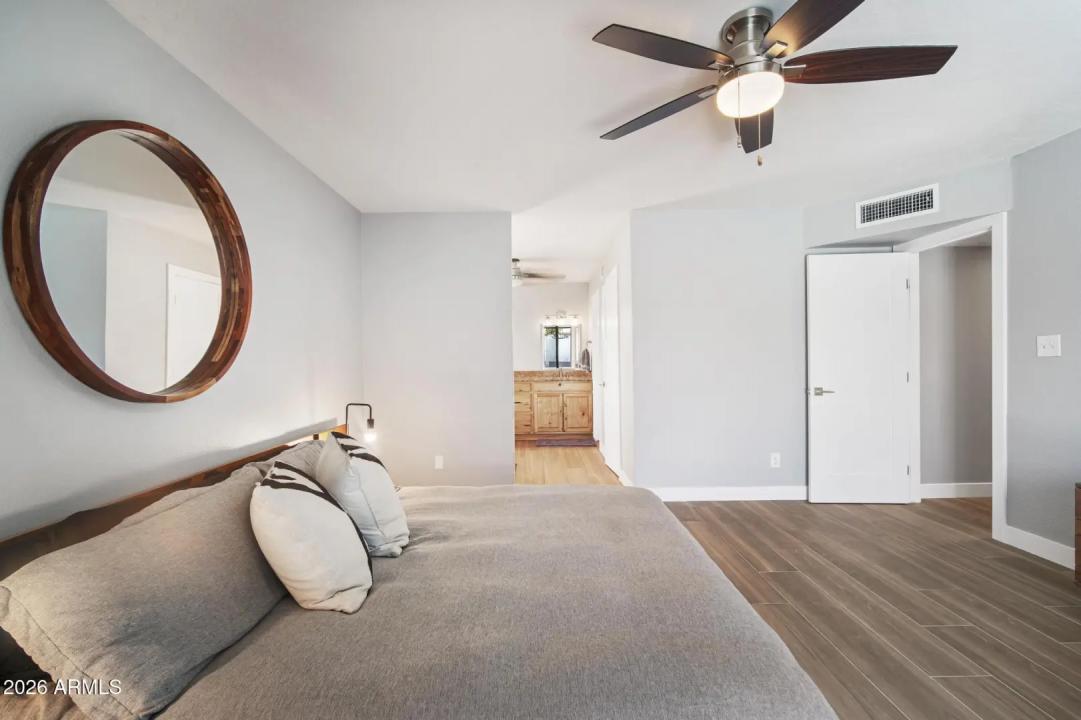 Real Estate Picture 28