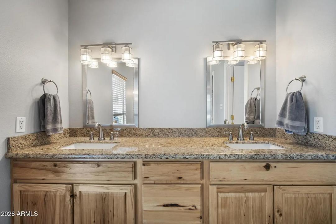 Real Estate Picture 30