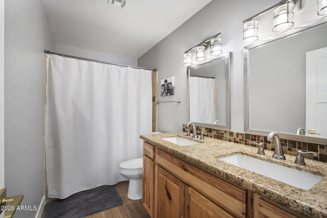 Real Estate Picture 35