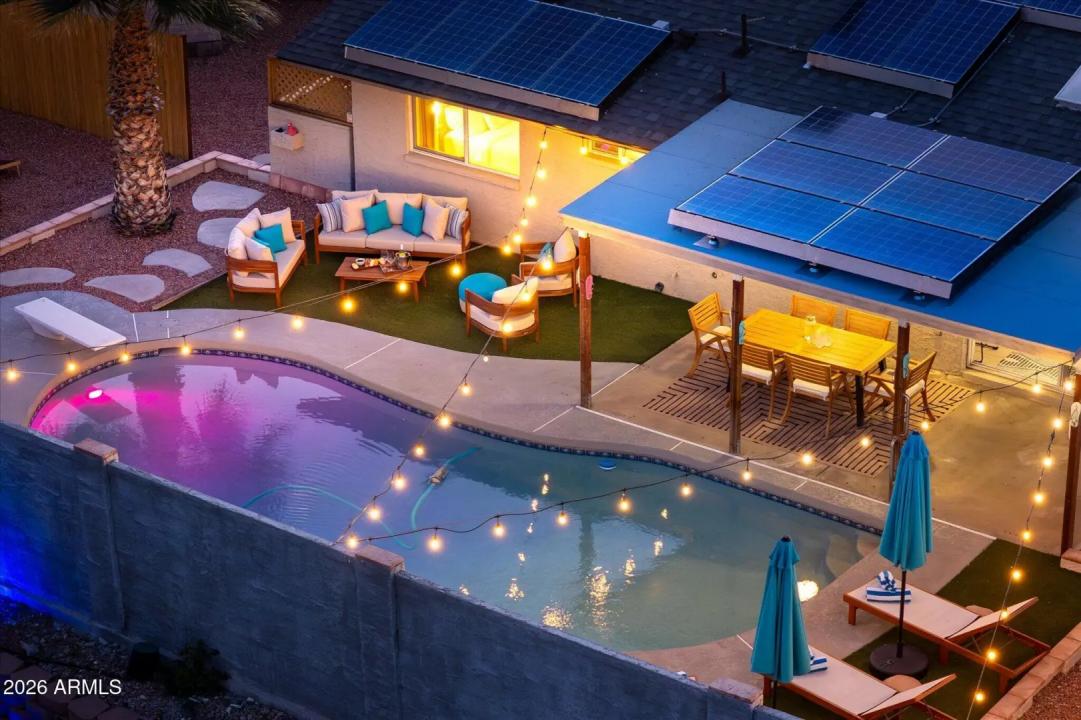 Real Estate Picture 4