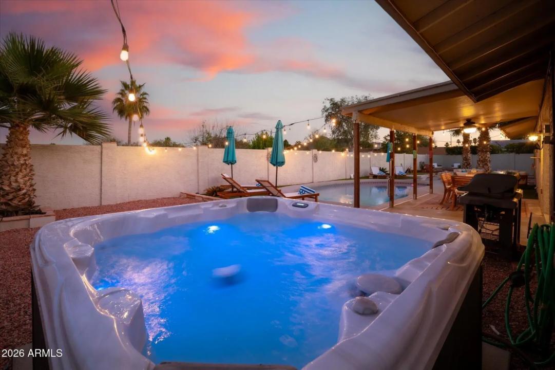 Real Estate Picture 7