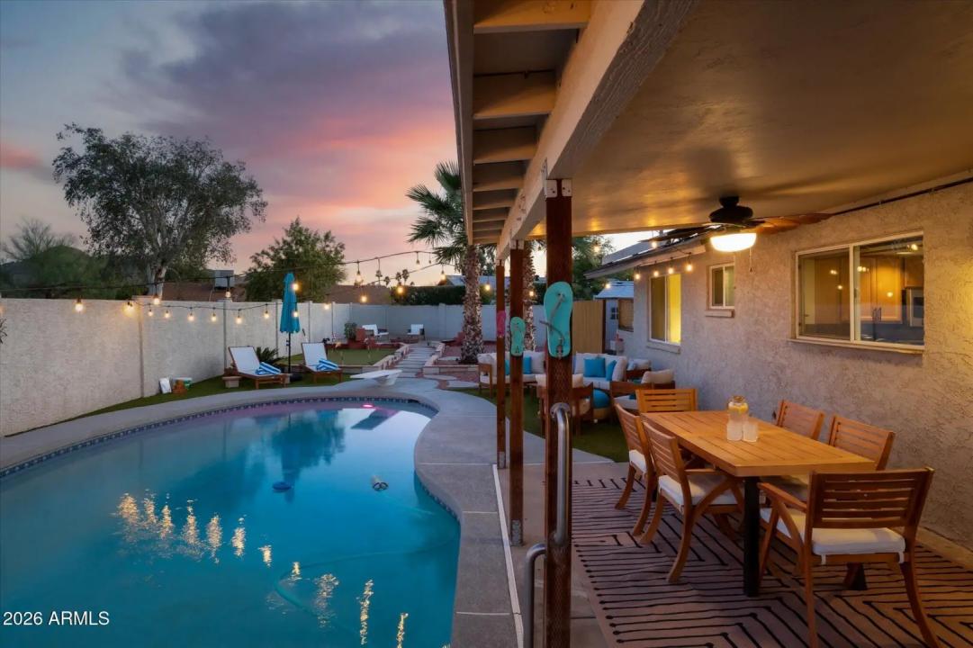 Real Estate Picture 8