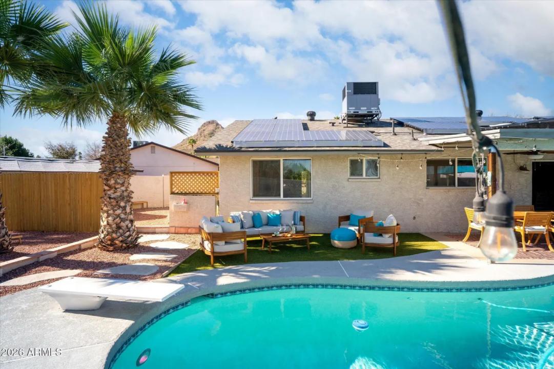 Real Estate Picture 14