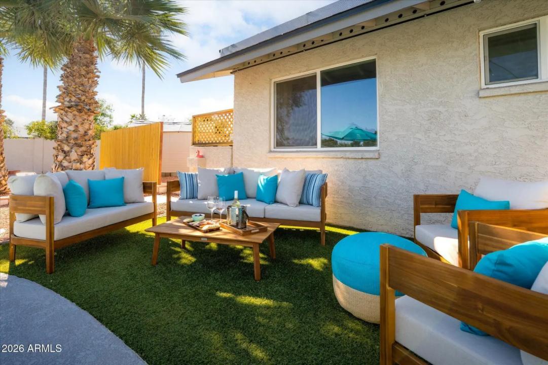 Real Estate Picture 16