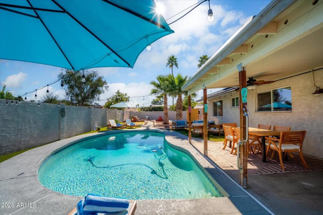 Real Estate Picture 18
