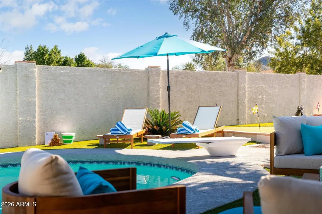 Real Estate Picture 22