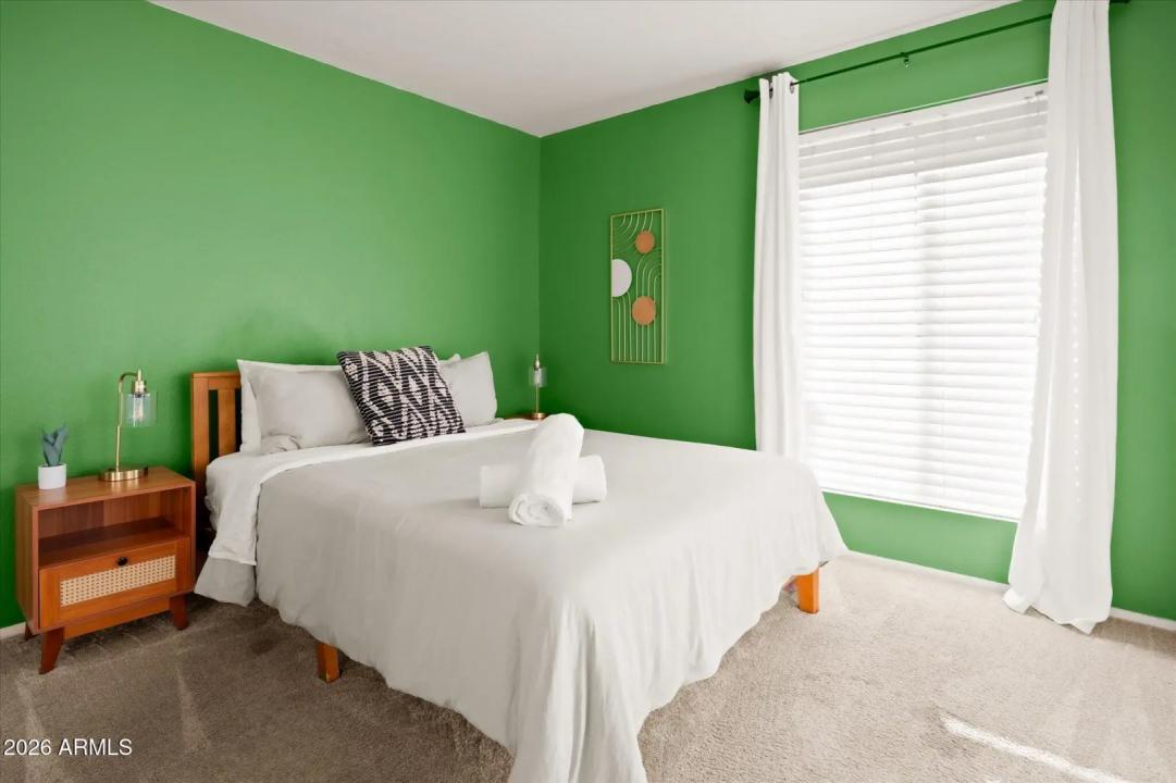 Real Estate Picture 60