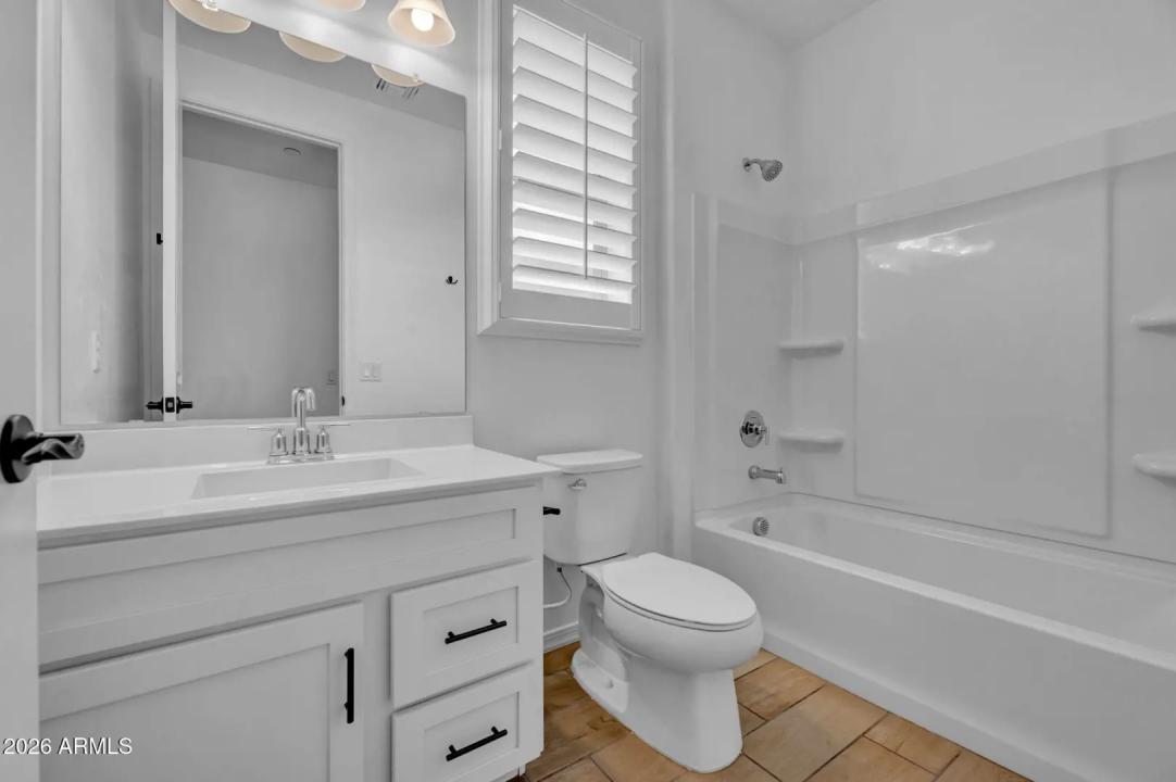 Real Estate Picture 19
